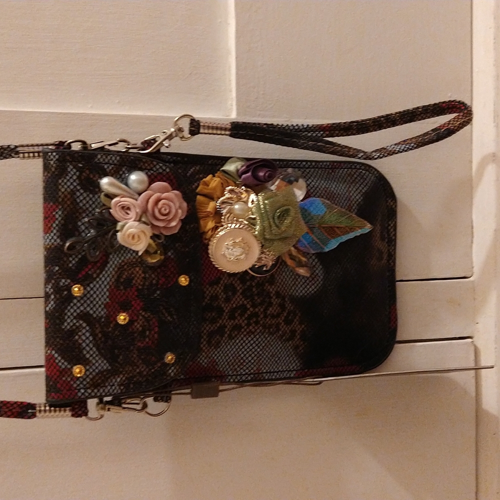 NWT Treska cell phone crossbody bag